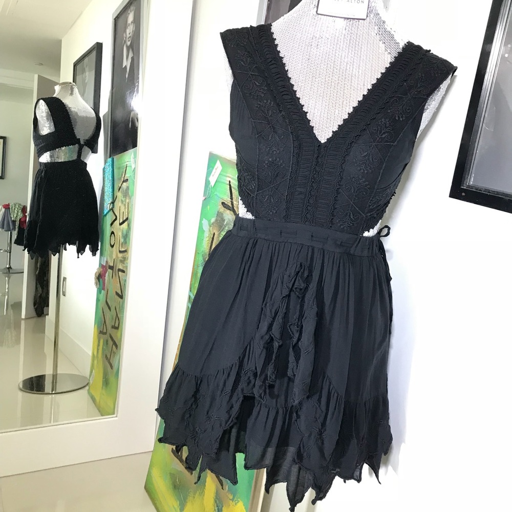 AMAZINGLY CUTE BLACK FREE PEOPLE DRESS